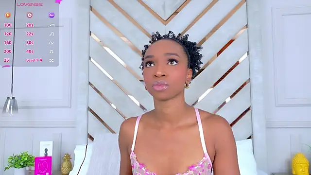 Snapshot of Agatha-Adams chatting on October 2025 03:35:02 PM Agatha-Adams online show from October 2025 03:35:02 PM