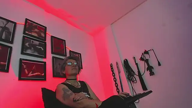 MistressNyx cg online show from December 2025 03:06:01 PM