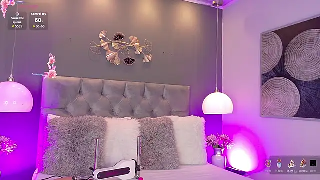 Snapshot of ElisaPeters chatting on October 2025 01:02:02 AM ElisaPeters online show from October 2025 01:02:02 AM