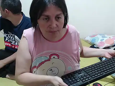 jade noah  online show from January 2026 02:19:01 PM