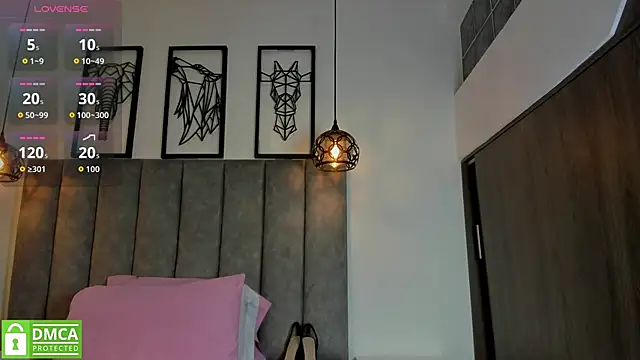 Gia Scott online show from November 2025 12:40:01 PM