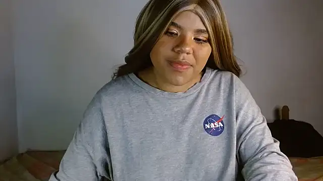 Snapshot of samantha-pettie chatting on October 2025 10:27:02 PM samantha-pettie online show from October 2025 10:27:02 PM