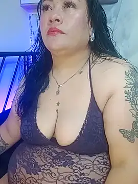 Clunita online show from December 2025 09:51:02 AM