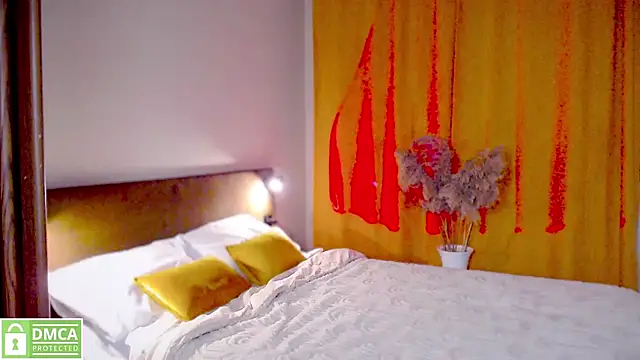 Snapshot of elza_rose chatting on November 2025 03:28:02 AM elza rose online show from November 2025 03:28:02 AM