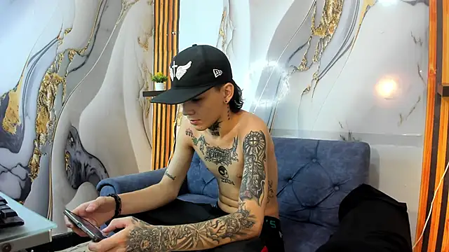 Snapshot of StraightBoy_Nick chatting on October 2025 04:55:01 AM StraightBoy Nick online show from October 2025 04:55:01 AM