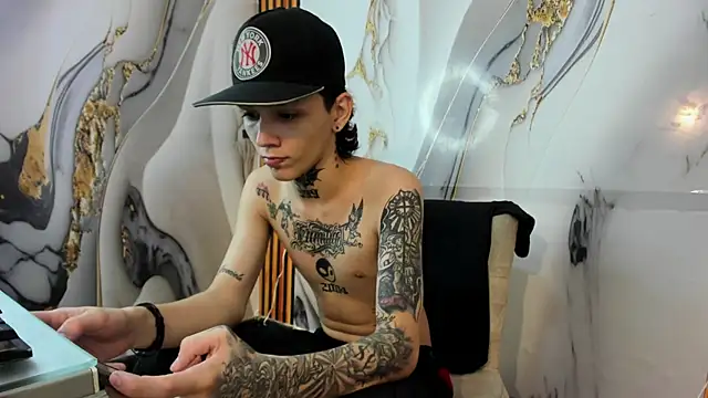 Snapshot of StraightBoy_Nick chatting on November 2025 02:23:01 AM StraightBoy Nick online show from November 2025 02:23:01 AM