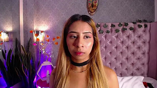 Snapshot of laila_stilwiills chatting on November 2025 04:55:01 AM laila stilwiills online show from November 2025 04:55:01 AM