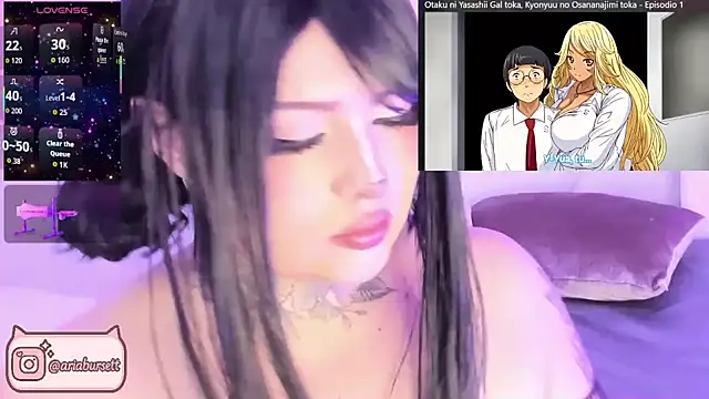 AriaBursett online show from October 2025 03:24:01 PM