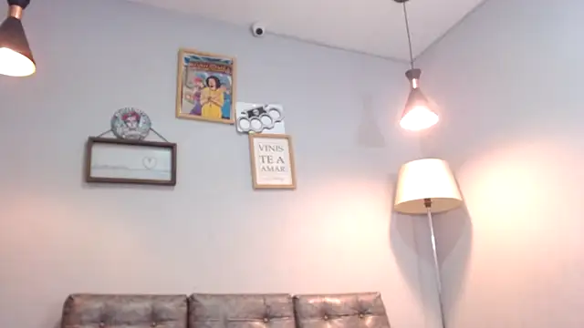 Xfire boy69 online show from November 2025 02:42:02 PM