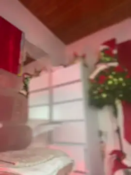 Snapshot of Dannaa_Lovs chatting on December 2025 06:04:01 PM Dannaa Lovs online show from December 2025 06:04:01 PM