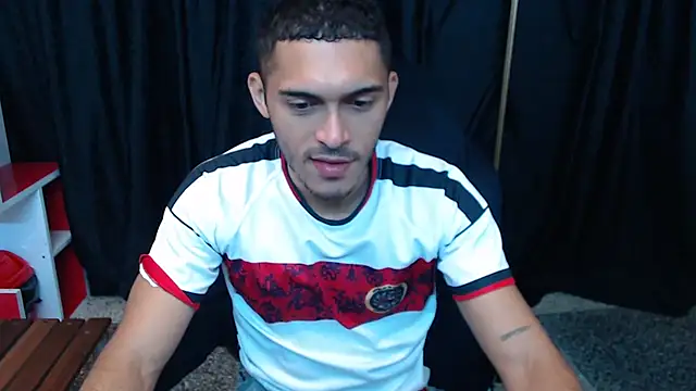 Snapshot of Derek_Storm_ chatting on November 2025 10:58:01 AM Derek Storm online show from November 2025 10:58:01 AM