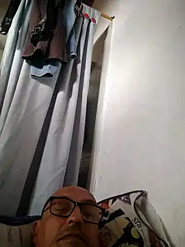 Snapshot of jorge406 chatting on November 2025 05:56:02 PM jorge406 online show from November 2025 05:56:02 PM