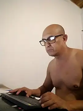 Snapshot of jorge406 chatting on November 2025 10:31:02 PM jorge406 online show from November 2025 10:31:02 PM