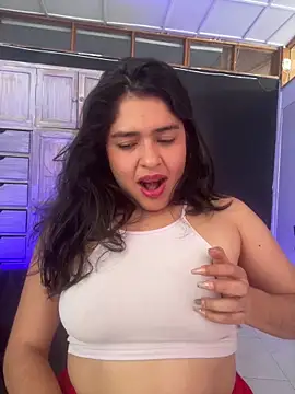EmilyNoir1 online show from May 2026 09:09:02 PM
