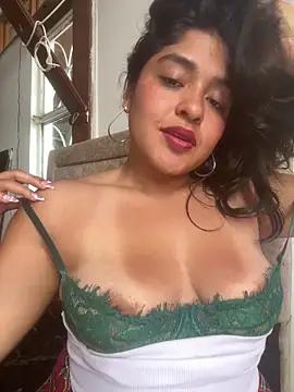 EmilyNoir1 online show from June 2026 07:05:01 PM