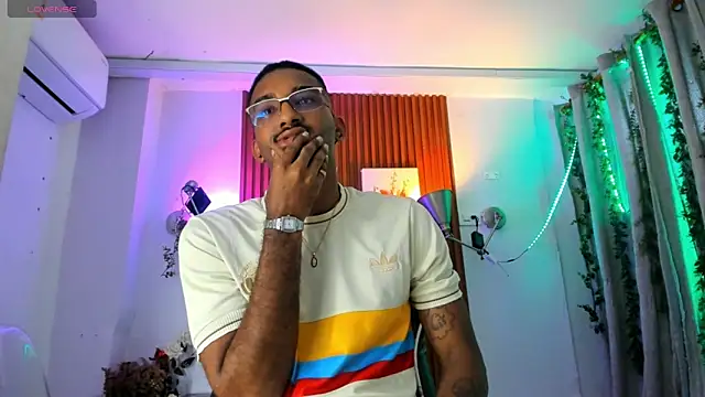 Darwin mayo online show from November 2025 05:56:01 PM