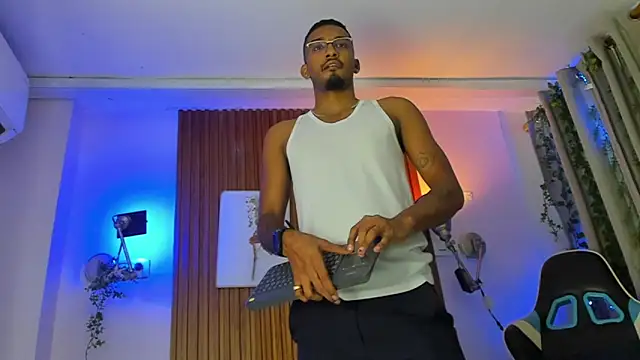 Snapshot of Darwin_mayo chatting on March 2026 05:31:02 PM Darwin mayo online show from March 2026 05:31:02 PM