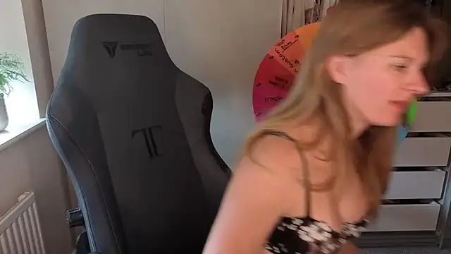 Lilly-Luscious online show from June 2026 12:29:01 PM