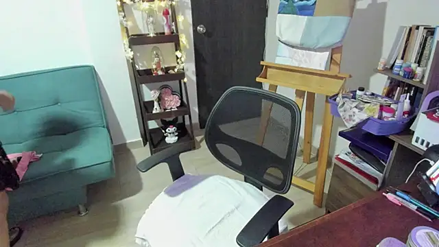 lady sophie online show from October 2025 02:51:02 PM