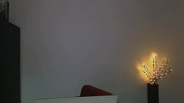 Snapshot of Lia_noo_regrets chatting on April 2026 05:50:01 PM Lia noo regrets online show from April 2026 05:50:01 PM