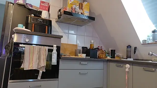 SweetTeenGirl online show from October 2025 10:14:01 AM