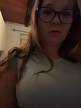 Snapshot of SweetTeenGirl chatting on November 2025 08:18:01 PM SweetTeenGirl online show from November 2025 08:18:01 PM