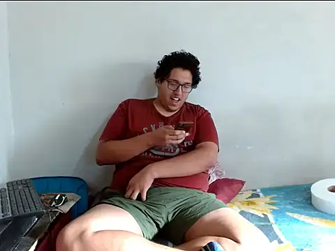 Snapshot of MeisanPaul chatting on October 2025 10:42:02 PM MeisanPaul online show from October 2025 10:42:02 PM