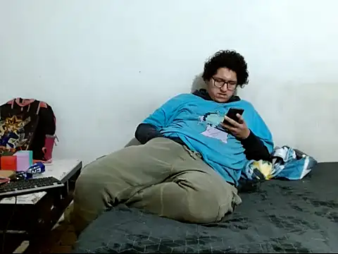 Snapshot of MeisanPaul chatting on December 2025 12:15:02 AM MeisanPaul online show from December 2025 12:15:02 AM