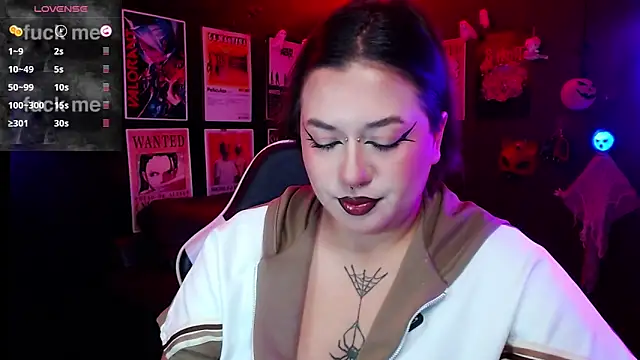 Ravendark  online show from September 2025 07:30:02 PM