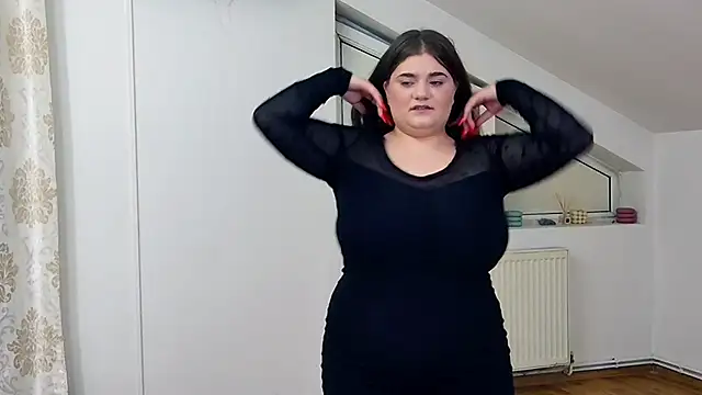 Snapshot of LissaBigTitts chatting on September 2025 07:14:02 PM LissaBigTitts online show from September 2025 07:14:02 PM
