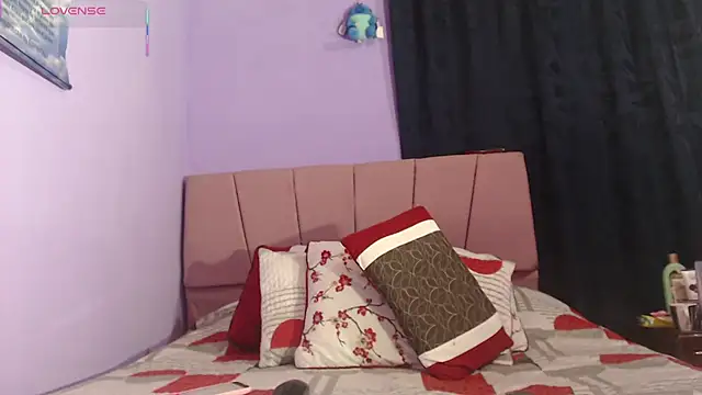 Snapshot of _Bombom__ chatting on February 2026 11:31:02 PM Bombom online show from February 2026 11:31:02 PM