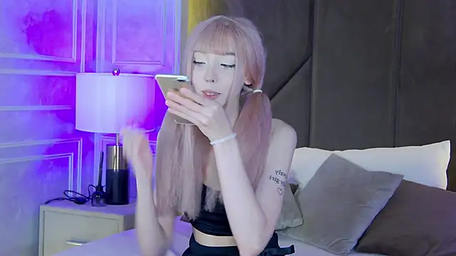 Snapshot of Evelyn_Neal chatting on October 2025 04:04:02 PM Evelyn Neal online show from October 2025 04:04:02 PM