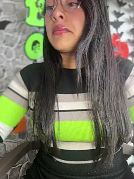 Liulee2 online show from October 2025 03:36:02 PM