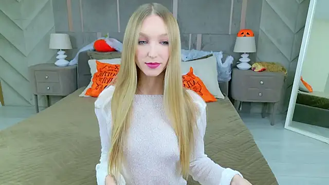 Snapshot of KellyBradford chatting on October 2025 06:06:02 AM KellyBradford online show from October 2025 06:06:02 AM