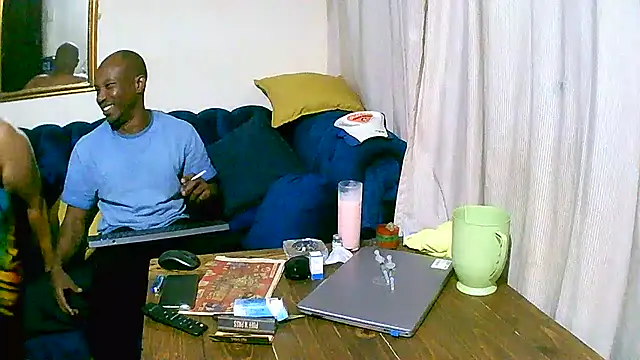 Snapshot of SHORTGUN_STALLION chatting on November 2025 10:45:01 PM SHORTGUN STALLION online show from November 2025 10:45:01 PM