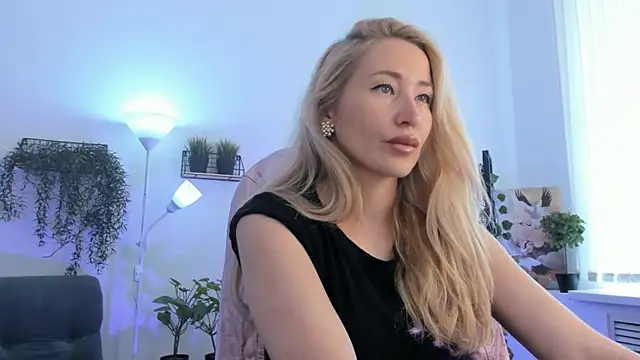 AstraMonroe online show from April 2026 07:14:02 AM