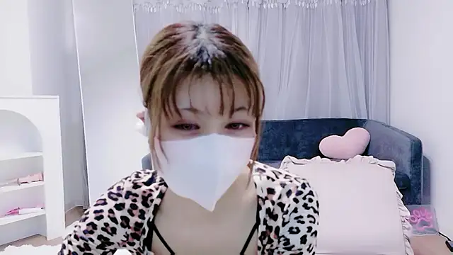 -Nyanko-chan- online show from April 2026 01:31:02 PM