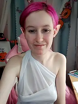 Snapshot of Fuzzy_Unicorn chatting on October 2025 07:04:02 PM Fuzzy Unicorn online show from October 2025 07:04:02 PM