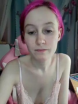 Snapshot of Fuzzy_Unicorn chatting on November 2025 07:15:02 PM Fuzzy Unicorn online show from November 2025 07:15:02 PM