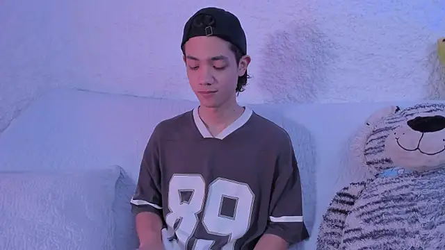 thiago kinghot online show from September 2025 11:13:02 AM