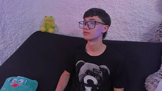 thiago kinghot online show from September 2025 05:33:01 AM