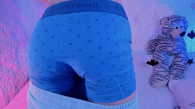 thiago kinghot online show from October 2025 05:27:01 AM