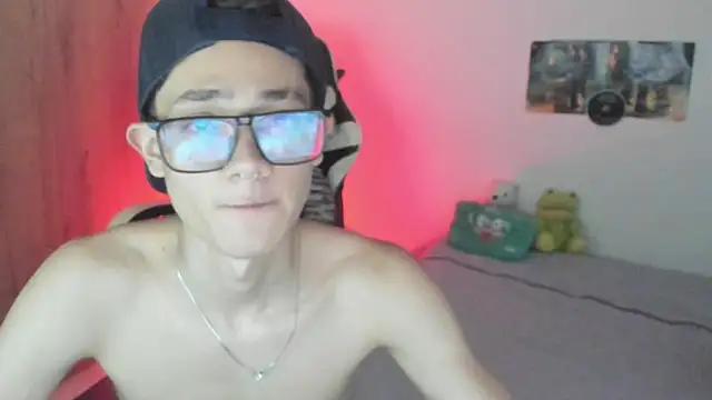 thiago kinghot online show from October 2025 10:40:01 PM