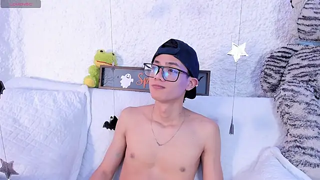 thiago kinghot online show from October 2025 12:20:01 AM