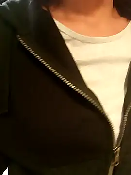 Snapshot of Flacidas chatting on November 2025 09:47:01 PM Flacidas online show from November 2025 09:47:01 PM