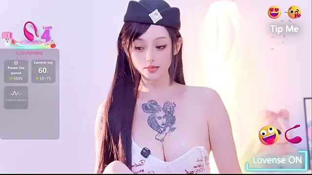 Snapshot of Miya-222 chatting on December 2025 11:21:01 PM Miya-222 online show from December 2025 11:21:01 PM