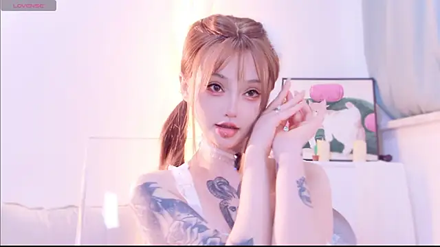 Snapshot of Miya-222 chatting on December 2025 05:14:02 AM Miya-222 online show from December 2025 05:14:02 AM