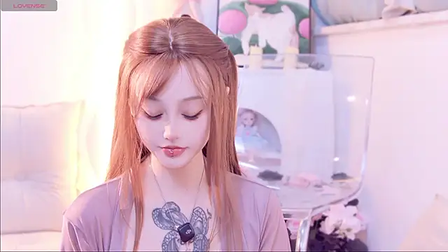 Snapshot of Miya-222 chatting on December 2025 05:26:02 AM Miya-222 online show from December 2025 05:26:02 AM