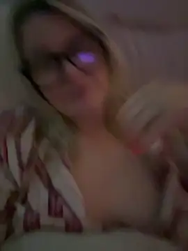 SuzieSub online show from March 2026 10:38:01 PM