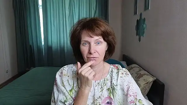 Lia Tito online show from September 2025 12:38:01 PM